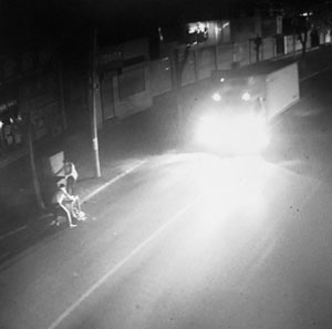 為公司采購省錢，竟然半夜連偷33個(gè)垃圾桶